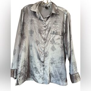 Vintage Y2K Victoria's Secret Chandelier Print Satin Sleep Shirt - Grey Silver S